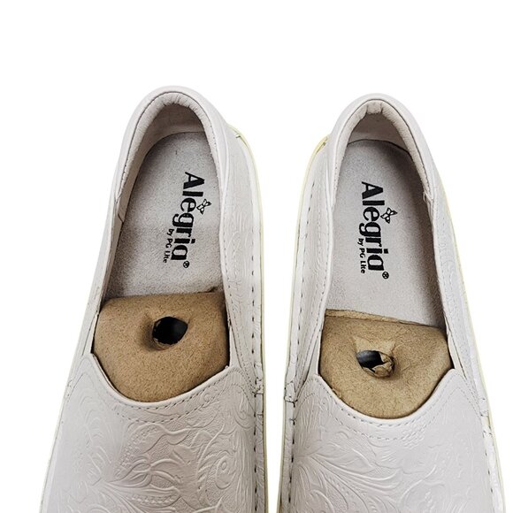Alegria Womens Debra White Tooled Slip-On Nursing Shoes 39W Comfortable Leather - Picture 4 of 13
